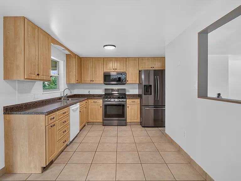 11509 Ogden St — Photo 7