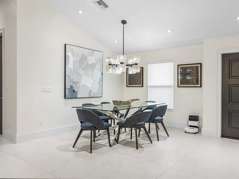 11863 Lake Shore Pl — Photo 8