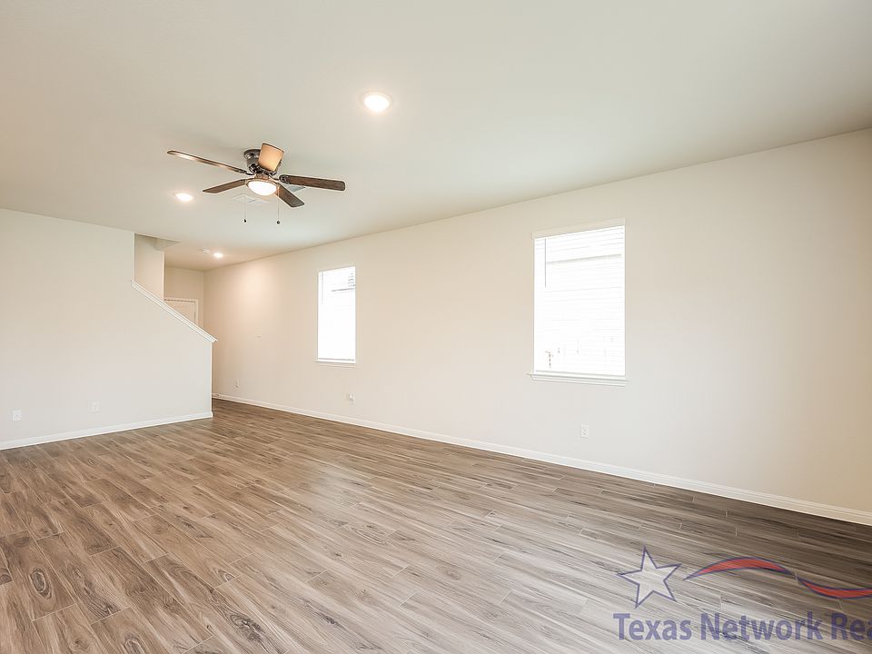 Living Room - Texas Network Property Management