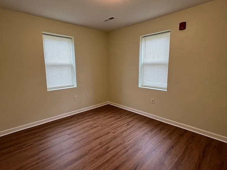 4300 Liberty Heights Ave — Photo 30