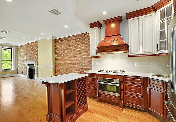 5th image of 320 W 140th St #1