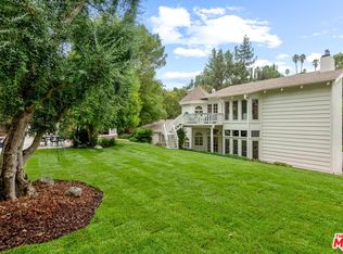 19159 Rosita St, Tarzana, CA 91356