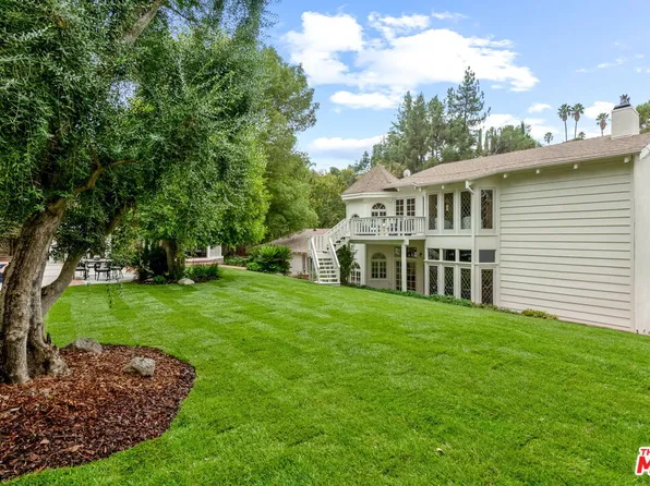 19159 Rosita St, Tarzana, CA 91356