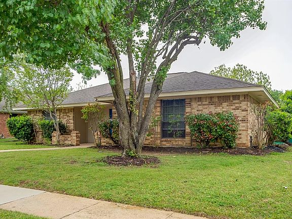 2nd image of 1886 Cliff View Dr
