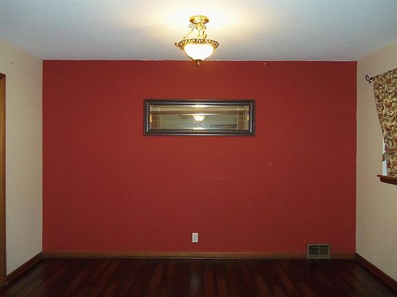 4th image of 1510 Sunset Dr