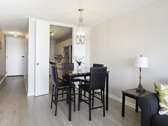 4th image of 1660 N La Salle St #1810