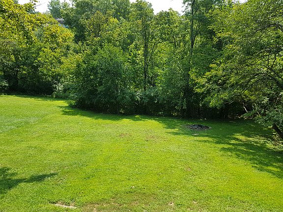 3rd image of 28 Shaw Dr