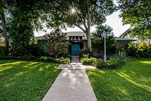 1st image of 653 Goodwin Dr