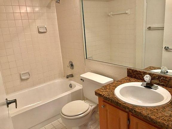 2nd image of 1422 The Pointe Dr