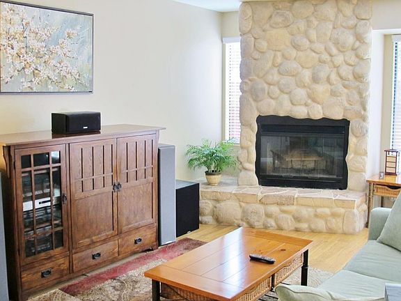 2nd image of 3005 Arlington Dr