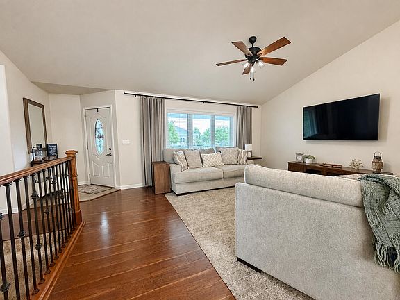 4th image of 2201 Stone Gate Ct