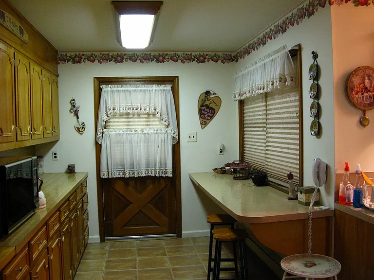 392 Hallowood Dr — Photo 18