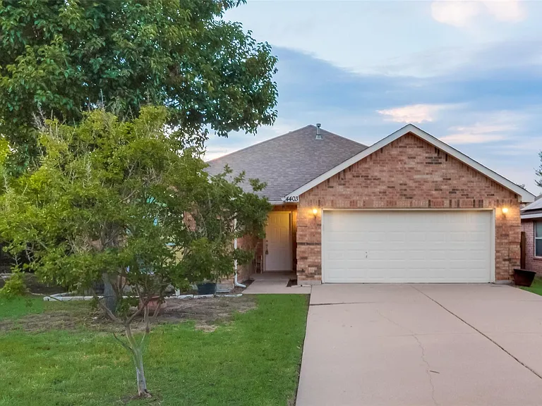 4403 New Meadow Dr — Photo 4