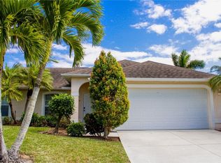 1721 NE 6th Place Cpe, Coral, FL 33909