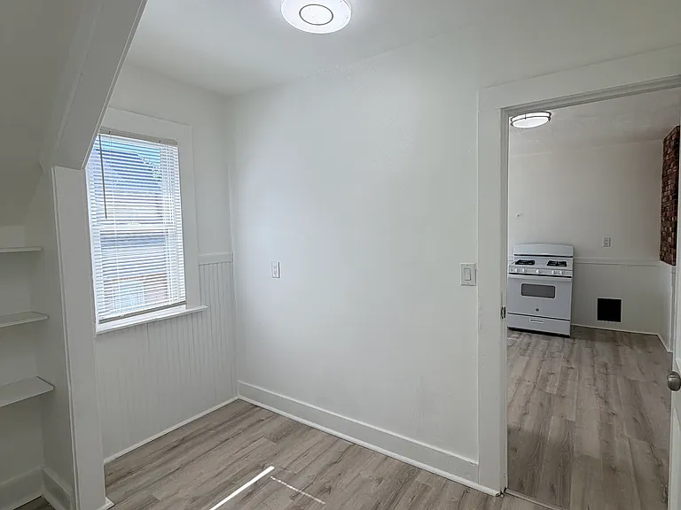 49 Henry St #3 — Photo 8