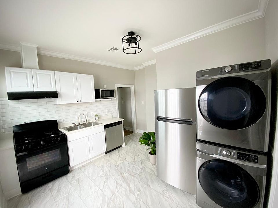 1st image of 3000 2nd St #3002