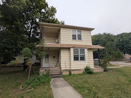 321 N 4th St Photo 1