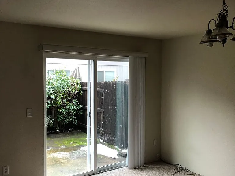 3246 Avenue C — Photo 7