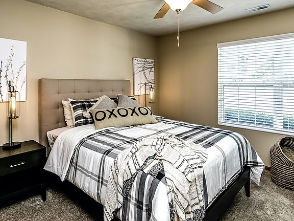5th image of 16895 Oakmont Dr #8317
