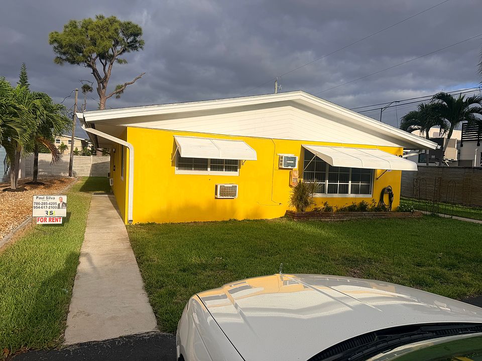 1st image of 3049 NE 20th Ter #C