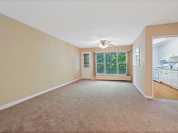 5th image of 121 N Broadway APT 22C