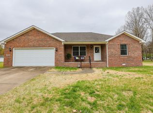 1825 Creekview Cv, Paducah, KY 42003