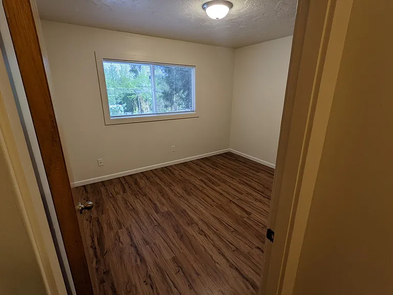Park Village Apartments — Photo 122