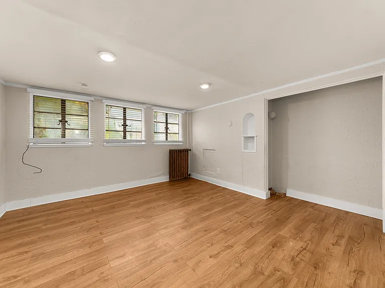 Vista Court — Photo 27