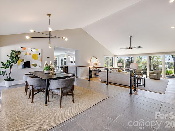 4th image of 6 Pine Knoll Dr