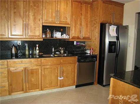 2nd image of 18011 Biscayne Blvd APT 905-1