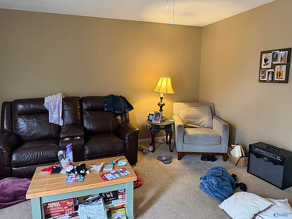 5th image of 707 Barkley St SW #3