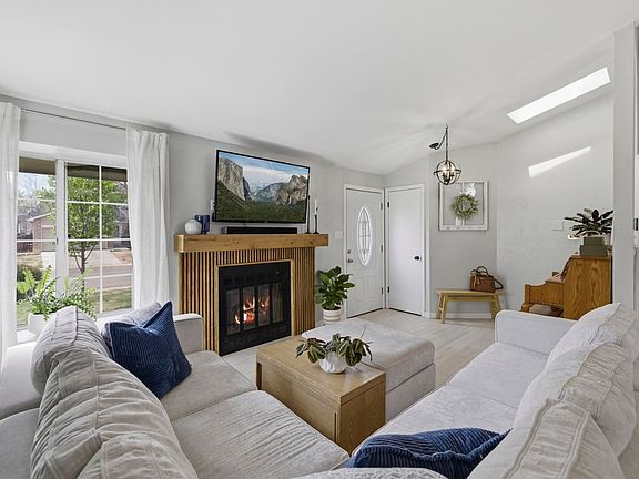 3rd image of 1724 Tulip St