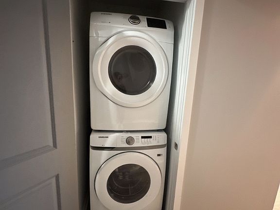 3rd image of 811 N Franklin St APT 301