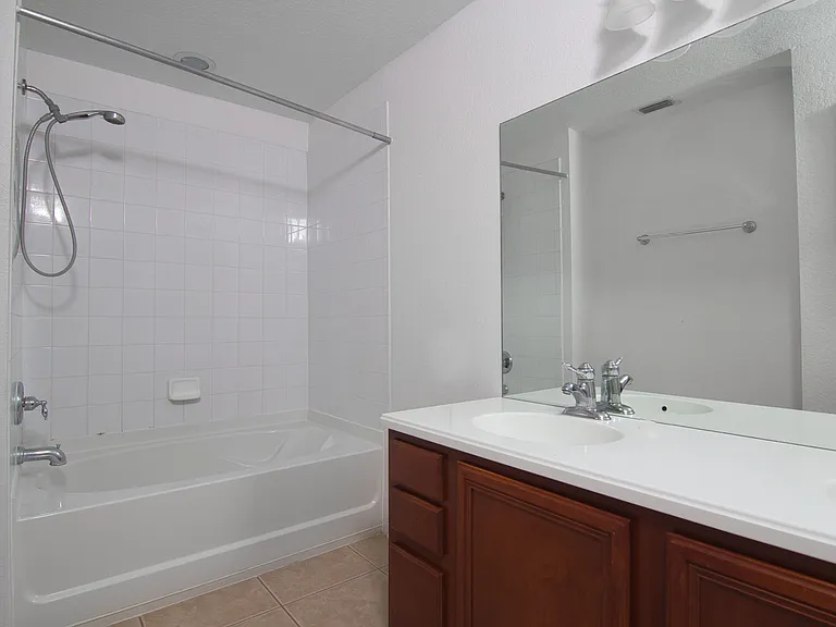 1020 Berkman Cir — Photo 12