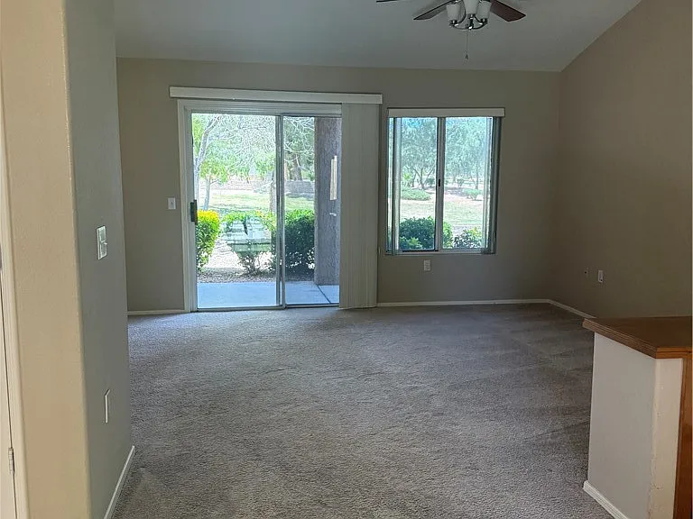 2425 Showcase Dr — Photo 8