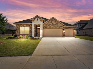 3212 Camden Creek Rd, Krum, TX 76249