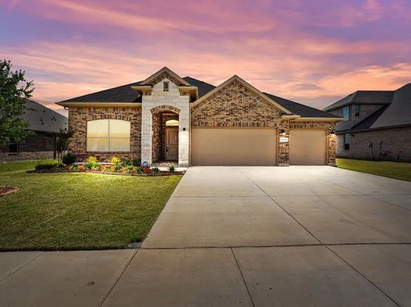 3212 Camden Creek Rd, Krum, TX 76249