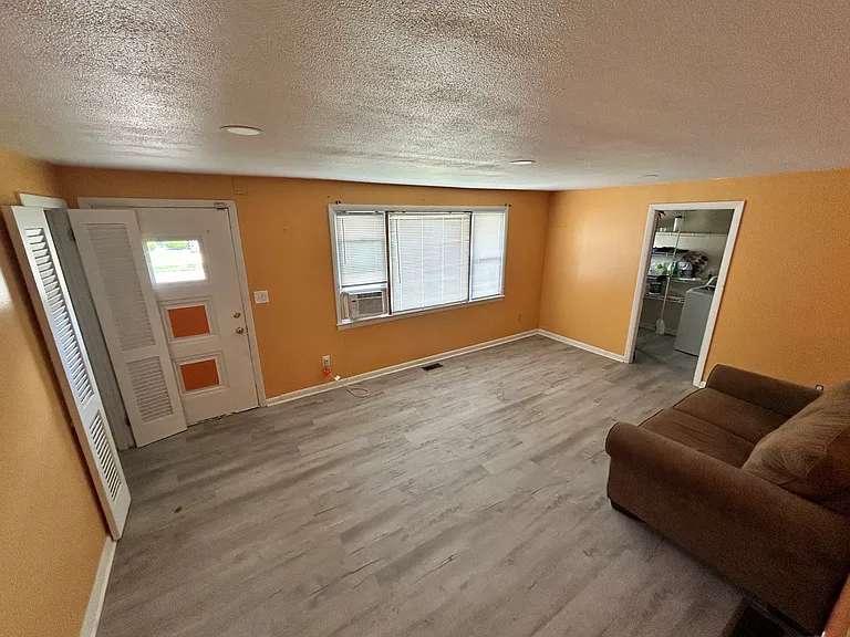 68 Rosemont St #68 — Photo 5