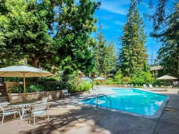 20720 4th St, Saratoga, CA 95070