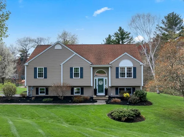 2 Kayla Ln, Dudley, MA 01571