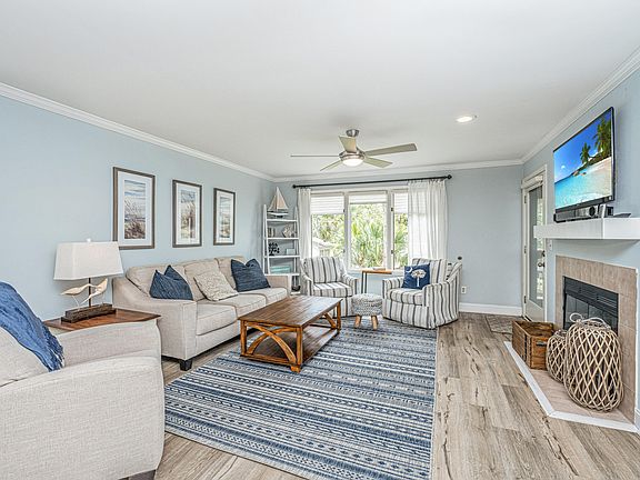 4th image of 405 Yacht Harbor Ct #405