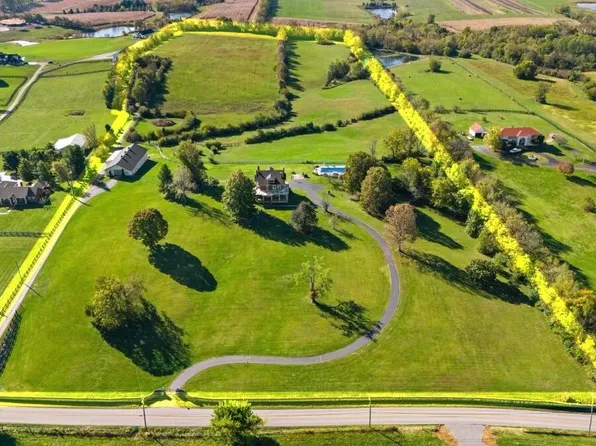 3166 Colby Rd, Winchester, KY 40391