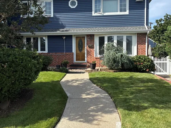 1607 Lydia Avenue, Elmont, NY 11003