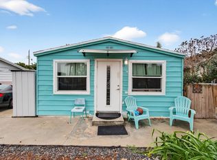 1071 Peak Rd, Lake Worth, FL 33462