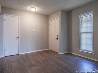 14200 Ridge Point Dr, San Antonio, TX 78233