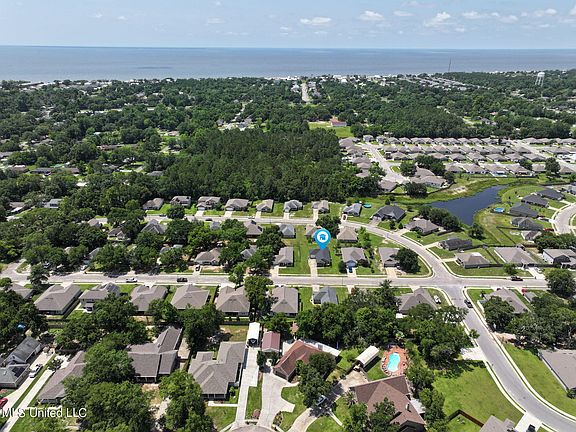 5th image of 215 Lantana Blvd