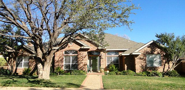 1st image of 4516 Hilltop Dr