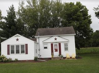 213 5th St, Andover, IL 61233