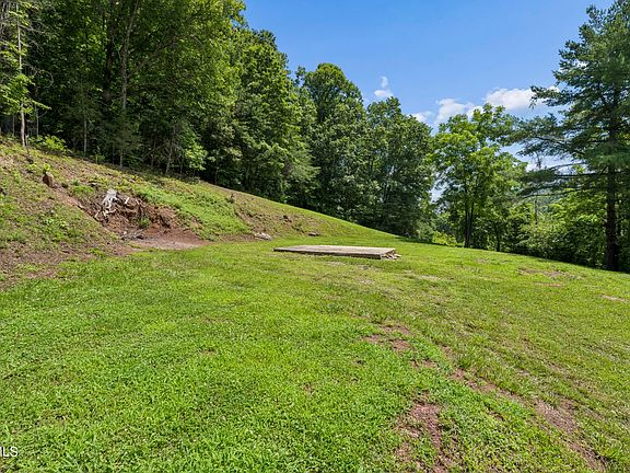 2nd image of 241 Bays Mountain Rd