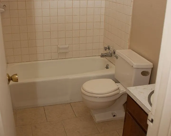 310 Delphine St — Photo 9